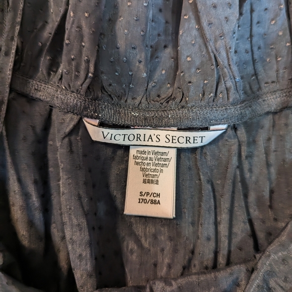 Victoria's Secret beach cover - Picture 5 of 6